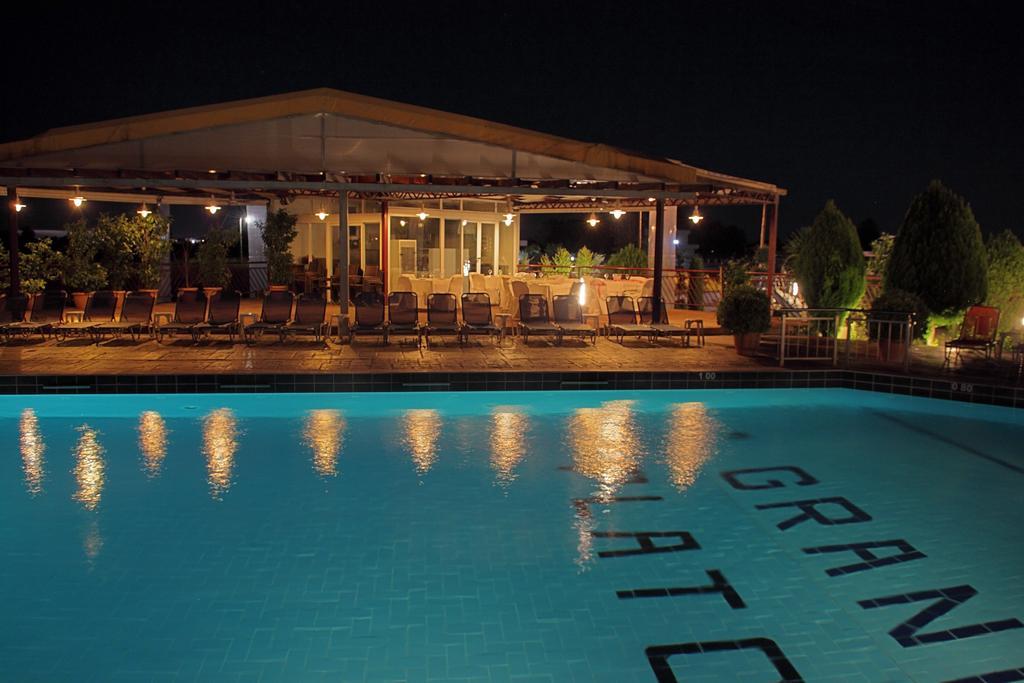 Grand Platon Hotel Olympiakí Aktí Kültér fotó