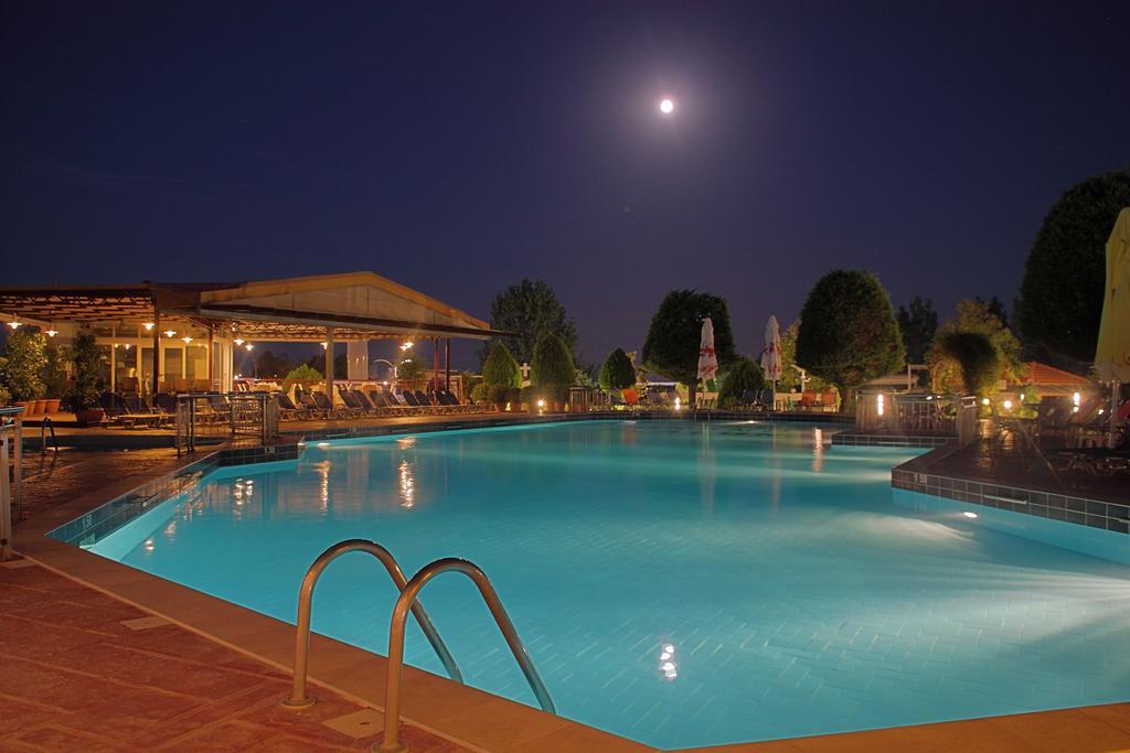 Grand Platon Hotel Olympiakí Aktí Kültér fotó