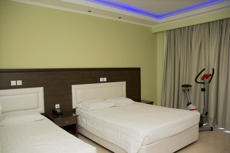 Grand Platon Hotel Olympiakí Aktí Kültér fotó
